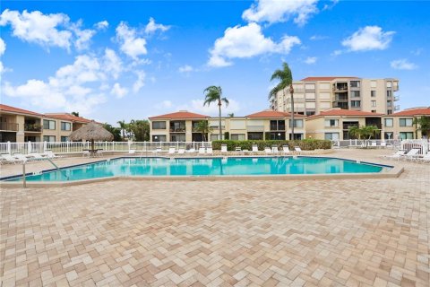 Condominio en alquiler en Saint Petersburg, Florida, 2 dormitorios, 97.55 m2 № 1591988 - foto 25