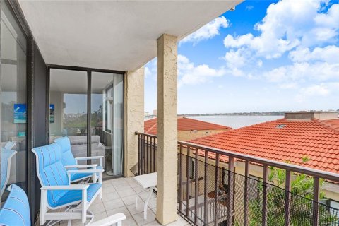 Condominio en alquiler en Saint Petersburg, Florida, 2 dormitorios, 97.55 m2 № 1591988 - foto 22