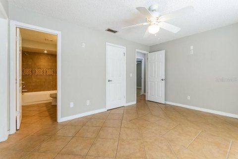 Villa ou maison à louer à Kissimmee, Floride: 3 chambres, 145.58 m2 № 2437216 - photo 11