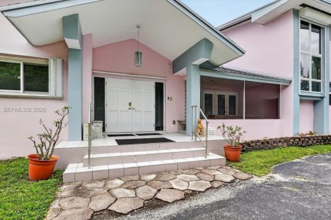 Casa en venta en Pinecrest, Florida, 7 dormitorios, 604.24 m2 № 2192120 - foto 3
