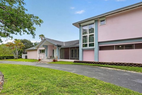 Casa en Pinecrest, Florida 7 dormitorios, 604.24 m2 № 2192120
