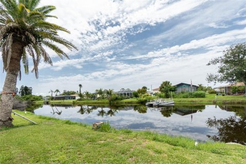 Casa en venta en Rotonda, Florida, 2 dormitorios, 137.5 m2 № 1808910 - foto 11