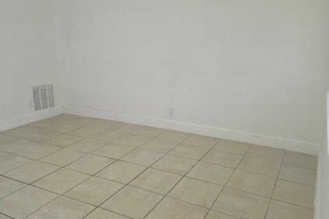 Appartement à louer à Oakland Park, Floride: 1 chambre, 225.2 m2 № 2189899 - photo 6