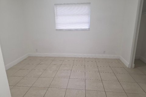 Appartement à louer à Oakland Park, Floride: 1 chambre, 225.2 m2 № 2189899 - photo 4