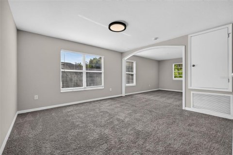 House in Riverview, Florida 4 bedrooms, 203.46 sq.m. № 2207210 - photo 6
