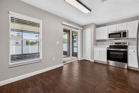 House in Riverview, Florida 4 bedrooms, 203.46 sq.m. № 2207210 - photo 16