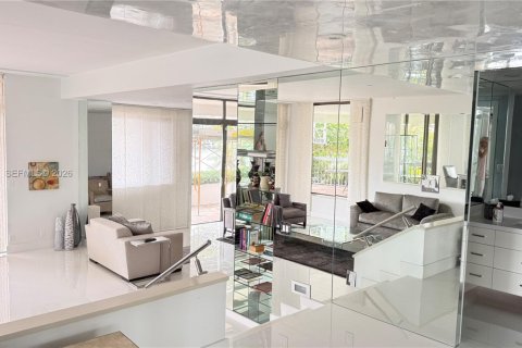 Condominio en alquiler en Aventura, Florida, 2 dormitorios, 237.83 m2 № 2066967 - foto 3