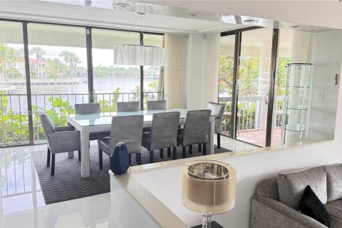 Condominio en alquiler en Aventura, Florida, 2 dormitorios, 237.83 m2 № 2066967 - foto 2