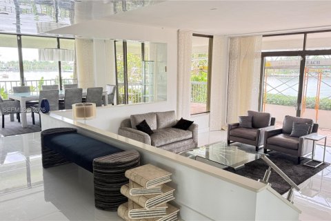 Condominio en Aventura, Florida, 2 dormitorios № 2066967