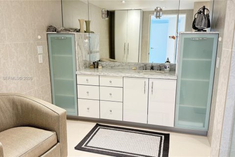 Condominio en alquiler en Aventura, Florida, 2 dormitorios, 237.83 m2 № 2066967 - foto 14