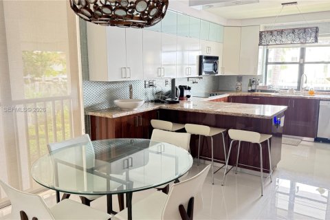 Condominio en alquiler en Aventura, Florida, 2 dormitorios, 237.83 m2 № 2066967 - foto 7