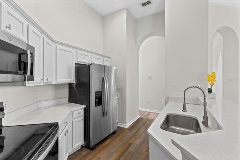 Villa ou maison à vendre à Kissimmee, Floride: 4 chambres, 180.32 m2 № 2356595 - photo 6