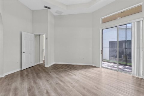 Villa ou maison à vendre à Kissimmee, Floride: 4 chambres, 180.32 m2 № 2356595 - photo 8
