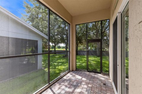 Villa ou maison à vendre à Kissimmee, Floride: 4 chambres, 180.32 m2 № 2356595 - photo 16