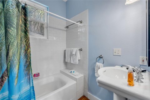 Casa en venta en New Smyrna Beach, Florida, 3 dormitorios, 121.52 m2 № 1914238 - foto 5