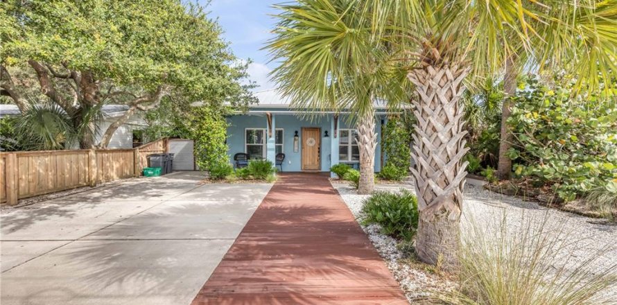 House in New Smyrna Beach, Florida 3 bedrooms, 121.52 sq.m. № 1914238