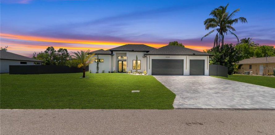 Villa ou maison à Cape Coral, Floride 4 chambres, 179.77 m2 № 2199493