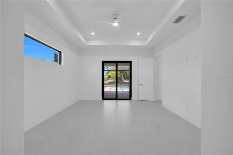 Villa ou maison à vendre à Cape Coral, Floride: 4 chambres, 179.77 m2 № 2199493 - photo 17