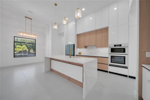 Villa ou maison à vendre à Cape Coral, Floride: 4 chambres, 179.77 m2 № 2199493 - photo 4