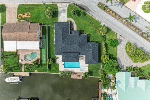 Villa ou maison à vendre à Holmes Beach, Floride: 4 chambres, 224.73 m2 № 1900804 - photo 9