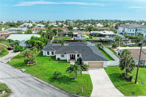 Villa ou maison à vendre à Holmes Beach, Floride: 4 chambres, 224.73 m2 № 1900804 - photo 13