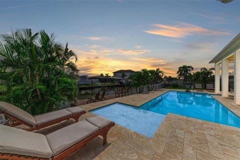Villa ou maison à vendre à Holmes Beach, Floride: 4 chambres, 224.73 m2 № 1900804 - photo 24