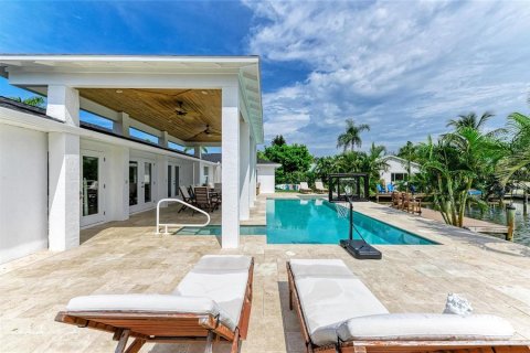Villa ou maison à vendre à Holmes Beach, Floride: 4 chambres, 224.73 m2 № 1900804 - photo 15