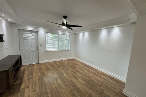Apartment in Hollywood, Florida 1 bedroom, 58.06 sq.m. № 2256139 - photo 2