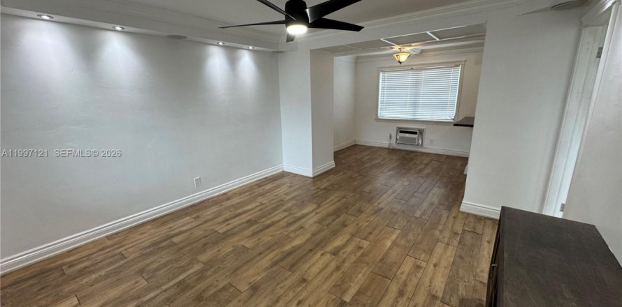 Apartment in Hollywood, Florida 1 bedroom, 58.06 sq.m. № 2256139