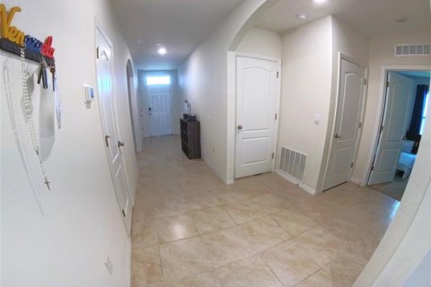 House in Saint Cloud, Florida 4 bedrooms, 170.01 sq.m. № 1849650 - photo 3
