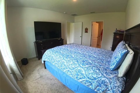 House in Saint Cloud, Florida 4 bedrooms, 170.01 sq.m. № 1849650 - photo 13