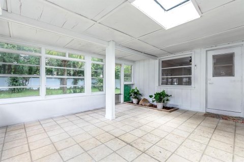 House in Maitland, Florida 3 bedrooms, 130.43 sq.m. № 1910606 - photo 23