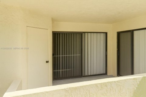 Condo in Sunrise, Florida, 1 bedroom  № 2068062 - photo 9