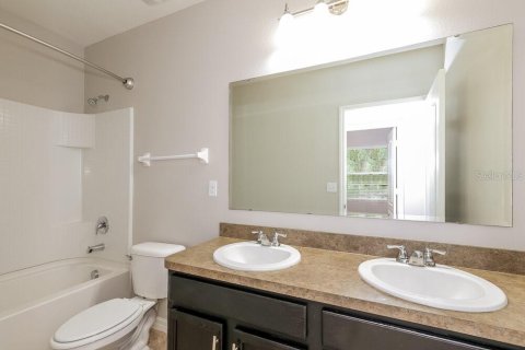 Villa ou maison à louer à Kissimmee, Floride: 4 chambres, 181.72 m2 № 2405622 - photo 11