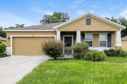 Villa ou maison à Kissimmee, Floride 4 chambres, 181.72 m2 № 2405622