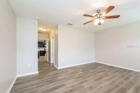 Villa ou maison à louer à Kissimmee, Floride: 4 chambres, 181.72 m2 № 2405622 - photo 9