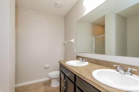 Villa ou maison à louer à Kissimmee, Floride: 4 chambres, 181.72 m2 № 2405622 - photo 15