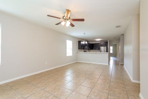 Villa ou maison à louer à Kissimmee, Floride: 4 chambres, 181.72 m2 № 2405622 - photo 6