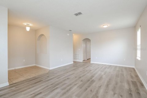 Villa ou maison à louer à Kissimmee, Floride: 4 chambres, 181.72 m2 № 2405622 - photo 4
