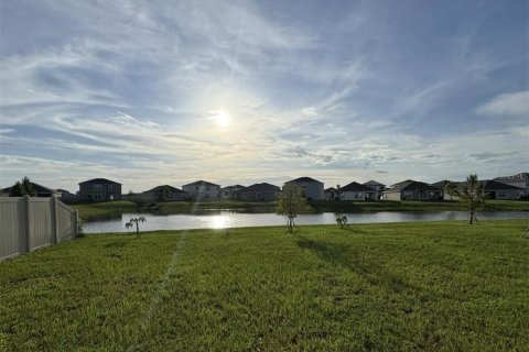 Casa en alquiler en Wesley Chapel, Florida, 5 dormitorios, 227.33 m2 № 1906436 - foto 2