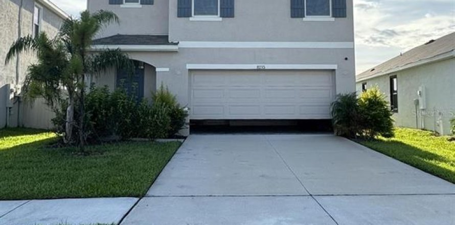 Casa en Wesley Chapel, Florida 5 dormitorios, 227.33 m2 № 1906436