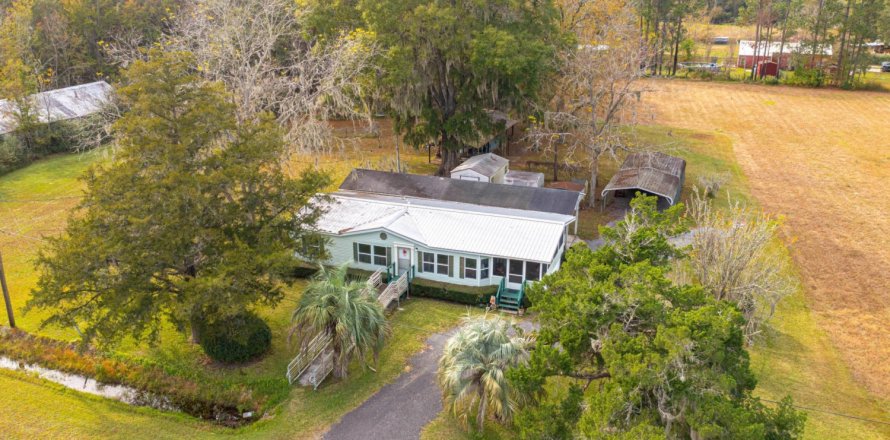 House in Glen Saint Mary, Florida 3 bedrooms, 98.1 sq.m. № 872932