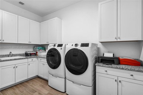 Casa en venta en Palm Beach Gardens, Florida, 5 dormitorios, 496.28 m2 № 2000981 - foto 18