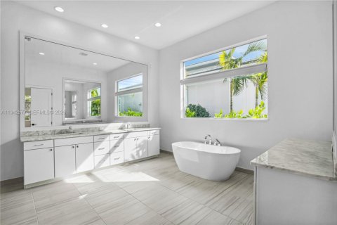 Casa en venta en Palm Beach Gardens, Florida, 5 dormitorios, 496.28 m2 № 2000981 - foto 26