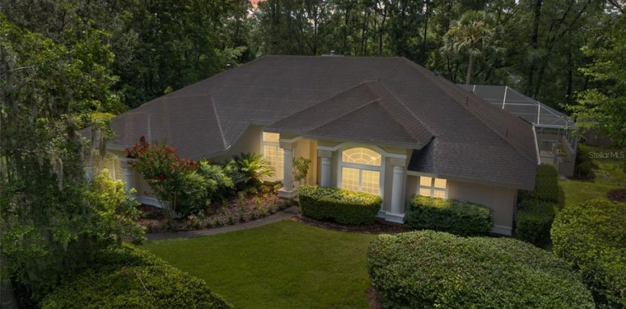 Villa ou maison à Gainesville, Floride 5 chambres, 317.17 m2 № 2277921