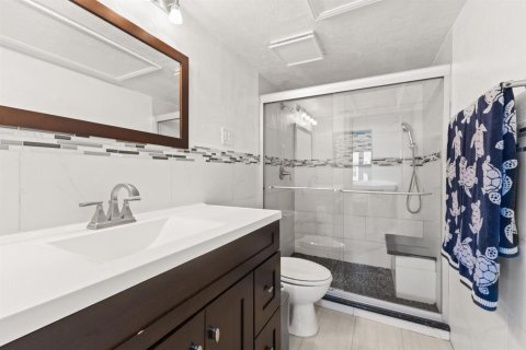 Condo in Stuart, Florida, 2 bedrooms  № 2082348 - photo 13