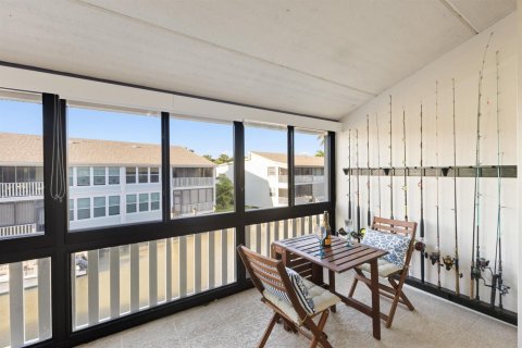 Condo in Stuart, Florida, 2 bedrooms  № 2082348 - photo 16
