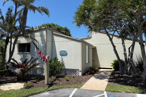 Condo in Stuart, Florida, 2 bedrooms  № 2082348 - photo 25