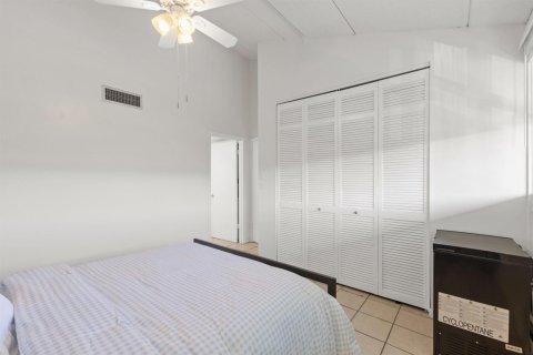 Condo in Stuart, Florida, 2 bedrooms  № 2082348 - photo 12