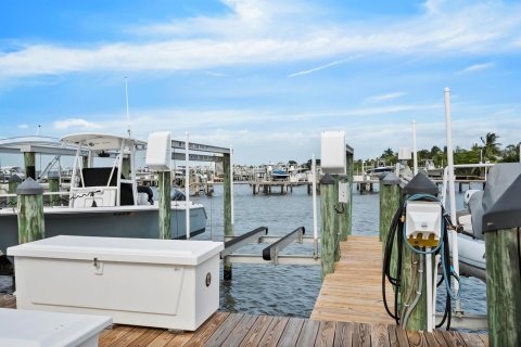 Condo in Stuart, Florida, 2 bedrooms  № 2082348